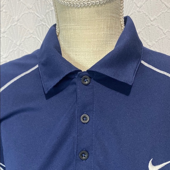 Nike Golf size large Men’s Navy Polo Shirt with White Accents golf dri fit coach - Picture 3 of 7